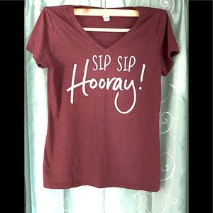 District Very Important Tee graphic T-shirt size m